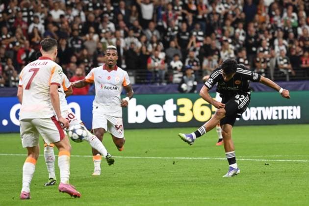 Can UZUN F scores the goal for 2 1 Soccer UEFA Champions League Group Stage 1 Matchday Eintracht Frankfurt F Galatasaray Istanbul Galatasaray SK on 18 09 2025 at Deutsche Bank Park, Frankfurt Germany DFL regulations prohibit any use of photographs as image sequences and or quasi video Â