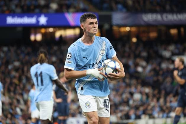 September 18, 2025, Munchester, Munchester, Inghilterra: During the Champions League match between Manchester City and Napoli on September 18, 2025, at the Etihad Stadium in Manchester..Photo: Phil Foden of Manchester City Munchester Inghilterra - ZUMAs236 20250918_aap_s236_019 Copyright: xFabioxSassox
