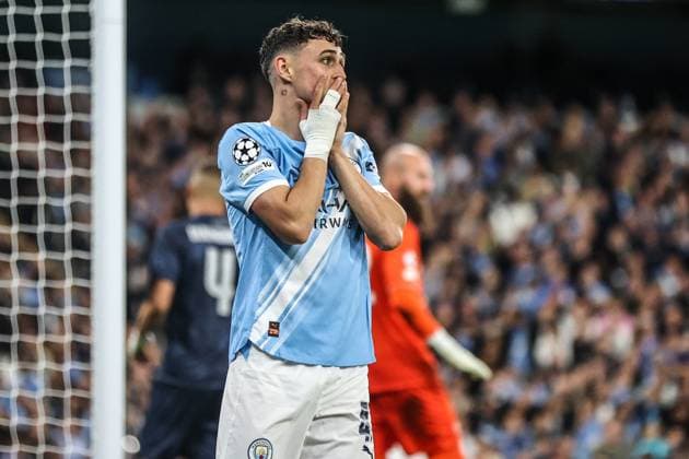 UEFA Champions League 2025 26 Phase MD1 Manchester City vs Napoli League Phil Foden of Manchester City reacts to a wide shot on goal during the UEFA Champions League 2025 26 Phase MD1 Manchester City vs Napoli League at The City of Manchester Stadium, Manchester, United Kingdom, 18th September 2025 (Photo by Alfie Cosgrove News Images) Manchester Etihad Stadium Manchester United, ManU Kingdom Copyright: xAlfiexCosgrove NewsxImagesx