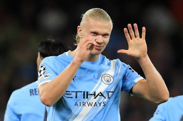 18th September 2025; Etihad Stadium, Manchester, England; UEFA Champions League Football, Manchester City versus Napoli; Erling Haaland of Manchester City celebrates after scoring with a header for 1-0 after 58 minutes  DavidxBlunsden
