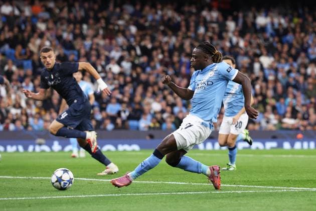 Manchester City v SSC Napoli - UEFA Champions League MANCHESTER, UNITED KINGDOM - SEPTEMBER 18: Jeremy Doku of Manchester City scores their second goal during the UEFA Champions League match between Manchester City and SSC Napoli at Etihad Stadium on September 18, 2025 in Manchester, United Kingdom. Alex Livesey Anadolu Manchester United, ManU Kingdom. Editorial use only. Please get in touch for any other usage.  Copyright: x2025xAnadoluxAlexxLiveseyx