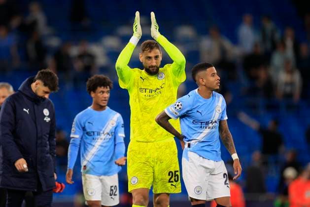 Manchester City v Napoli Champions League 18 09 2025. Gianluigi Donnarumma (25) of Manchester City celebrates the 2-0 victory at the end of the Champions League match between Manchester City and Napoli at the Etihad Stadium, Manchester, England on 18 September 2025. Manchester Etihad Stadium Manchester England Editorial use only , Copyright: xConorxMolloyx PSI-22854-0062