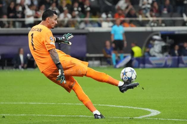 Goalkeeper Goalie Ugurcan Cakir Galatasaray Istanbul Frankfurt 18 09 2025 Eintracht Frankfurt vs Galatasaray Istanbul, Deutsche Bank Park, Matchday 1 UEFA Champions League