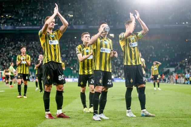 Kairat Almaty players thanks for the support during the UEFA Champions League 2025 26 League Phase MD1 match between Sporting CP and Kairat Almaty at Estadio Jose de Alvalade on September 18, 2025 UEFA Champions League League Phase MD1 - Sporting CP and Kairat Almaty (Valter Gouveia SPP) Copyright: xValterxGouveia SPPx spp-en-VaGo-_GO_9246