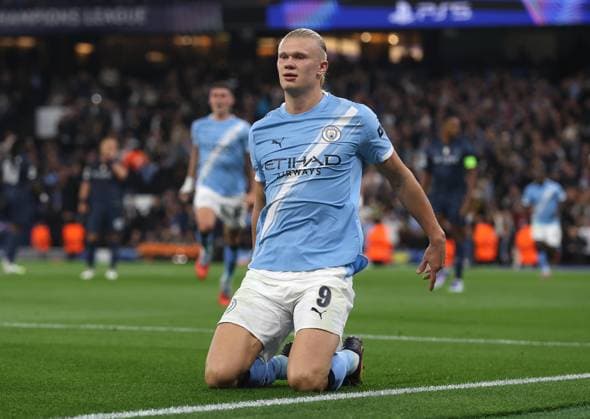 . - Manchester City v Napoli, UEFA Champions League, League Stage, Etihad Stadium, Manchester, England. - 18th September 2025. (C) Daniel Weir Crystal Pix GOAL 1-0, Erling Haaland of Manchester City goal celebration. - Manchester City v Napoli, UEFA Champions League, League Stage, Etihad Stadium, Manchester, England. - 18th September 2025. (C) Daniel Weir Crystal Pix Manchester Etihad Stadium United Kingdom Copyright: xDanielxWeirx CP_Manchester_City_Napoli_36