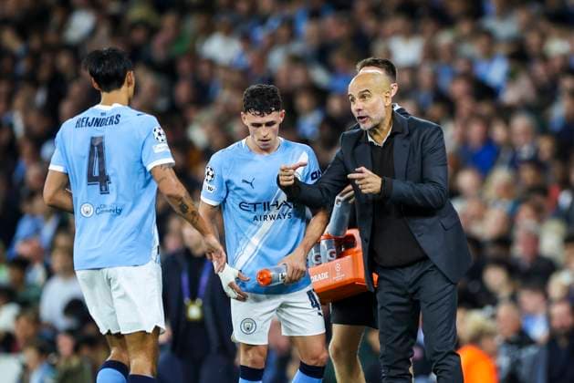 Manchester City FC v SSC Napoli, Champions League Manchester City Manager Pep Guardiola ESP Manchester City midfielder Phil Foden (47) Manchester City midfielder Tijjani Reijnders (4) during the Manchester City FC v SSC Napoli Champions League Round One match at the Etihad Stadium, Manchester, United Kingdom on 18 September 2025 Credit: Phil Duncan Every Second Media Editorial use only. All images are copyright Every Second Media Limited. No images may be reproduced without prior permission. Copyright: xIMAGO EveryxSecondxMediax ESM-1589-0112 PhilxDuncanx xEveryxSecondxMediax