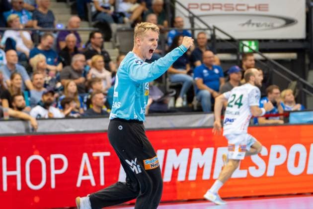 Handball I Men I Season 2025 2026 I Bundesliga I 5 Matchday I TVB Stuttgart Frisch Auf Göppingen I 18 09 2025 Kristian Saeveras 12, Frisch Auf Göppingen cheers Stuttgart Porsche Arena Baden Württemberg Germany Copyright: xLobeca MaxxPetershansx