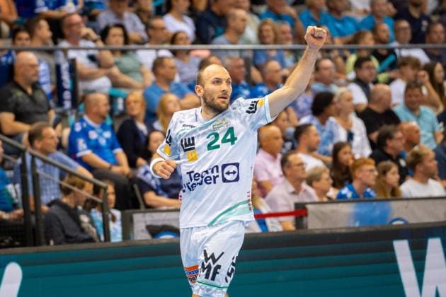 Handball I Men I Season 2025 2026 I Bundesliga I 5 Matchday I TVB Stuttgart Frisch Auf Göppingen I 18 09 2025 Marcel Schiller 24, Frisch Auf Göppingen cheers Stuttgart Porsche Arena Baden Württemberg Germany Copyright: xLobeca MaxxPetershansx