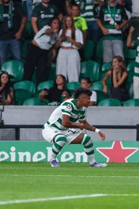 Alisson Santos ( Sporting CP ) celebrating is first goal in Champions League during the match between Sporting CP and Kairat Almaty, valid for Champions League at Est‡dio Jose Alvalade on 18 September 2025. Lisbon Estadio Jose Alvalade Lisbon Portugal Copyright: xIMAGOx xPRIMExSPORTSxIMAGESx xFILIPExOLIVEIRAx