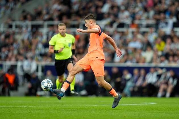 September 18, 2025, Newcastle, Newcastle, England: Fermin Lopez of FC Barcelona, Barca in action during the UEFA Champions League 2025 26 League Phase MD1 match between Newcastle United FC and FC Barcelona at St James Park on September 18, 2025 in Newcastle upon Tyne, England. Newcastle England - ZUMAa181 20250918_zaa_a181_207 Copyright: xDennisxAgyemanx