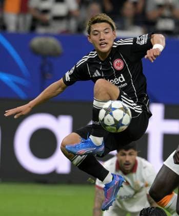 Ritsu Doan action to 2 1 photographed at the soccer Champions League match Eintracht Frankfurt vs Galatasaray Istanbul on 18 9 2025 in Frankfurt DFL DFB REGULATIONS PROHIBIT ANY USE OF PHOTOGRAPHS as IMAGE SEQUENCES and or QUASI VIDEO