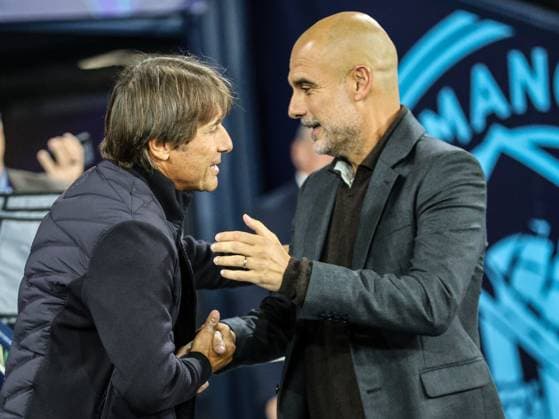 Napoli manager Antonio Conte and Man City manager Pep Guardiola prior to the UEFA Champions League game between Manchester City and Napoli at Etihad Stadium in Manchester, England Copyright: xNataliexMincher SPPx Sportspressphoto_SPR28245