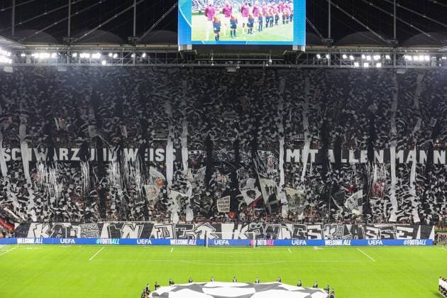 UEFA Champions League Eintracht Frankfurt Galatasaray Istanbul on 18 09 2025 at Deutsche Bank Park in Frankfurt Former Eintracht goalkeeper Kevin Trapp is bid farewell MH