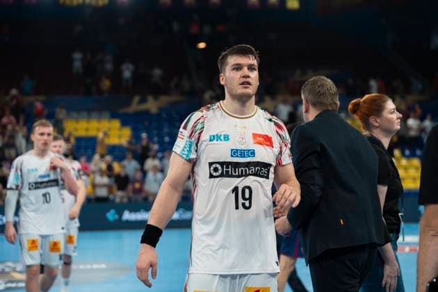 FC Barcelona, Barca v SC Magdeburg - EHF Champions League ELVAR ORN JONSSON of SC Magdeburg participates in the EHF Champions League Group Phase 2025 2026 between FC Barcelona and SC Magdeburg at Palau Blaugrana in Barcelona, Spain, on September 18, 2025. Barcelona Spain  Copyright: xRubenxDexLaxRosax originalFilename:delarosa-ehfchamp250918_npClR.jpg