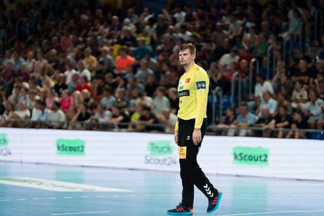FC Barcelona, Barca v SC Magdeburg - EHF Champions League Sergey Hernandez Ferrer is the goalkeeper of Magdeburg playing during the EHF Champions League Group Phase 2025 2026 between FC Barcelona and SC Magdeburg at Palau Blaugrana in Barcelona, Spain, on September 18, 2025. Barcelona Spain  Copyright: xRubenxDexLaxRosax originalFilename:delarosa-ehfchamp250918_np4gH.jpg