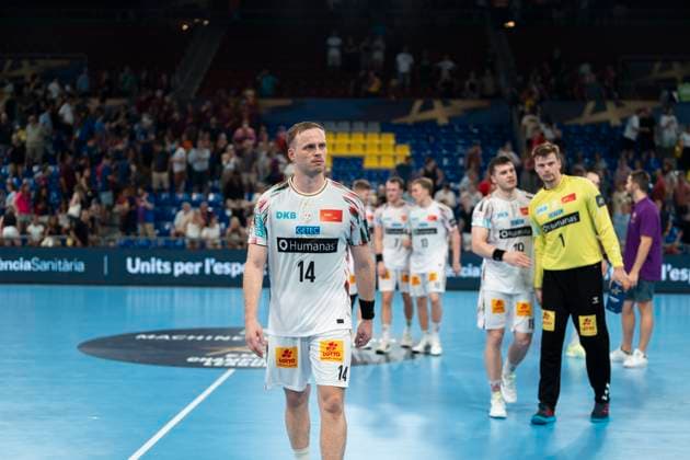 FC Barcelona, Barca v SC Magdeburg - EHF Champions League OMAR INGI MAGNUSSON of SC Magdeburg participates in the EHF Champions League Group Phase 2025 2026 between FC Barcelona and SC Magdeburg at Palau Blaugrana in Barcelona, Spain, on September 18, 2025. Barcelona Spain  Copyright: xRubenxDexLaxRosax originalFilename:delarosa-ehfchamp250918_npAmb.jpg