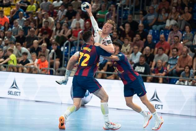 FC Barcelona, Barca v SC Magdeburg - EHF Champions League GISLI KRISTJANSSON of Magdeburg plays during the EHF Champions League Group Phase 2025 2026 between FC Barcelona and SC Magdeburg at Palau Blaugrana in Barcelona, Spain, on September 18, 2025. Barcelona Spain  Copyright: xRubenxDexLaxRosax originalFilename:delarosa-ehfchamp250918_npWG6.jpg