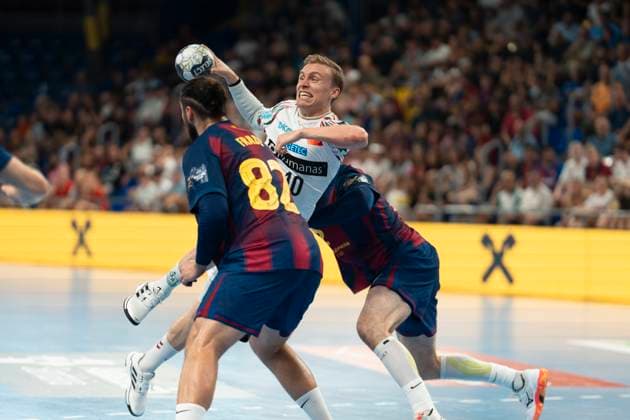 FC Barcelona, Barca v SC Magdeburg - EHF Champions League GISLI KRISTJANSSON of SC Magdeburg plays during the EHF Champions League Group Phase 2025 2026 between FC Barcelona and SC Magdeburg at Palau Blaugrana in Barcelona, Spain, on September 18, 2025. Barcelona Spain  Copyright: xRubenxDexLaxRosax originalFilename:delarosa-ehfchamp250918_npPew.jpg