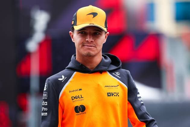 F1 - AZERBAIJAN GRAND PRIX 2025 NORRIS Lando (gbr), McLaren F1 Team MCL39, portrait during the 2025 Formula 1 Qatar Airways Azerbaijan Grand Prix, 17th round of the 2025 FIA Formula One World Championship, WM, Weltmeisterschaft from September 19 to 21, 2025 on the Baku City Circuit, in Baku, Azerbaijan - BakuAzerbaijan  Copyright: xEricxAlonsox