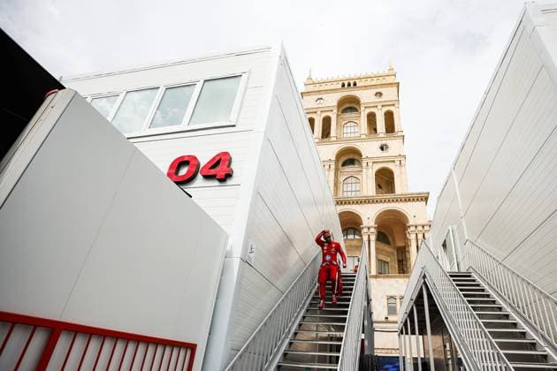 F1 - AZERBAIJAN GRAND PRIX 2025 HAMILTON Lewis (gbr), Scuderia Ferrari SF-25, portrait during the 2025 Formula 1 Qatar Airways Azerbaijan Grand Prix, 17th round of the 2025 FIA Formula One World Championship, WM, Weltmeisterschaft from September 19 to 21, 2025 on the Baku City Circuit, in Baku, Azerbaijan -  Copyright: xEricxAlonsox