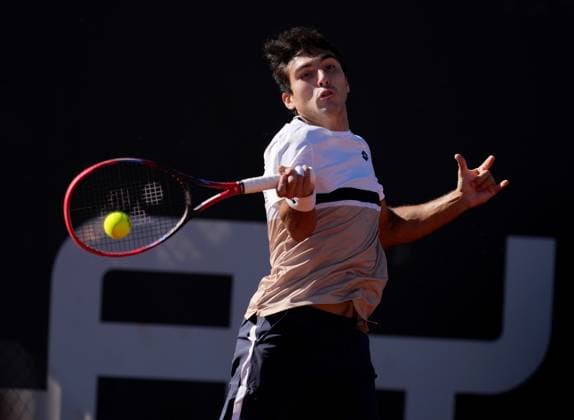 TENNIS - ATP, Tennis Herren Layjet Open BAD WALTERSDORF,AUSTRIA,19.SEP.25 - TENNIS - ATP Challenger Tour, Layjet Open. Image shows Roman Andres Burruchaga (ARG).  GEPAxpictures xMichaelxRiedler
