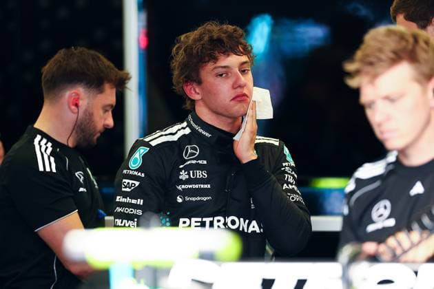 F1 - AZERBAIJAN GRAND PRIX 2025 KIMI ANTONELLI Andrea (ita), Mercedes AMG F1 Team W16, portrait during the 2025 Formula 1 Qatar Airways Azerbaijan Grand Prix, 17th round of the 2025 FIA Formula One World Championship, WM, Weltmeisterschaft from September 19 to 21, 2025 on the Baku City Circuit, in Baku, Azerbaijan - BakuAzerbaijan  Copyright: xEricxAlonsox