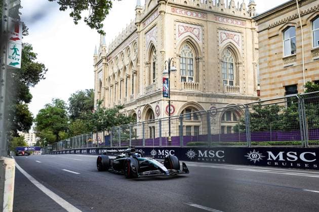 F1 - AZERBAIJAN GRAND PRIX 2025 63 RUSSELL George (gbr), Mercedes AMG F1 Team W16, action during the 2025 Formula 1 Qatar Airways Azerbaijan Grand Prix, 17th round of the 2025 FIA Formula One World Championship, WM, Weltmeisterschaft from September 19 to 21, 2025 on the Baku City Circuit, in Baku, Azerbaijan -  Copyright: xFLORENTxGOODENx