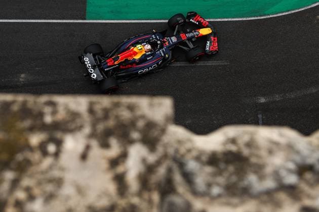 F1 - AZERBAIJAN GRAND PRIX 2025 22 TSUNODA Yuki (jap), Red Bull Racing RB21, action during the 2025 Formula 1 Qatar Airways Azerbaijan Grand Prix, 17th round of the 2025 FIA Formula One World Championship, WM, Weltmeisterschaft from September 19 to 21, 2025 on the Baku City Circuit, in Baku, Azerbaijan - BakuAzerbaijan  Copyright: xEricxAlonsox