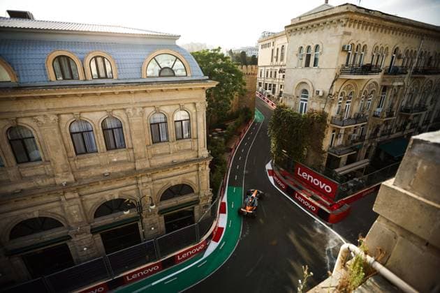 F1 - AZERBAIJAN GRAND PRIX 2025 81 PIASTRI Oscar (aus), McLaren F1 Team MCL39, action during the 2025 Formula 1 Qatar Airways Azerbaijan Grand Prix, 17th round of the 2025 FIA Formula One World Championship, WM, Weltmeisterschaft from September 19 to 21, 2025 on the Baku City Circuit, in Baku, Azerbaijan - BakuAzerbaijan  Copyright: xEricxAlonsox