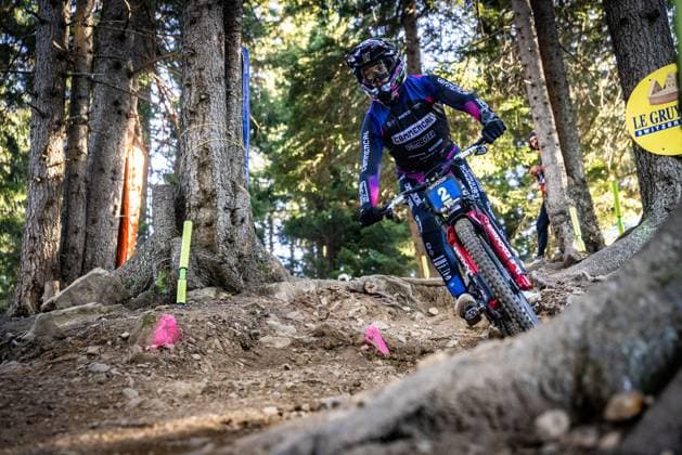 Whoop UCI Mountainbikeworldcup Downhill Lenzerheide VERGIER Loris COMMENCAL MUC OFF BY RIDING ADDICTIONat Whoop UCI Mountainbikeworldcup Downhill Lenzerheide, 19 09 2025,in Lenzerheide,SUI Foto Sebastian Sternemannat Whoop UCI Mountainbikeworldcup Downhill Lenzerheide, 19 09 2025,in Lenzerheide,SUI Foto Sebastian Sternemann
