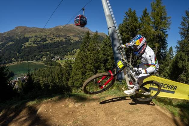Whoop UCI Mountainbikeworldcup Downhill Lenzerheide HÖLL Valentina YT MOBat Whoop UCI Mountainbikeworldcup Downhill Lenzerheide, 19 09 2025,in Lenzerheide,SUI Photo Sebastian Sternemannat Whoop UCI Mountainbikeworldcup Downhill Lenzerheide, 19 09 2025,in Lenzerheide,SUI Photo Sebastian Sternemann