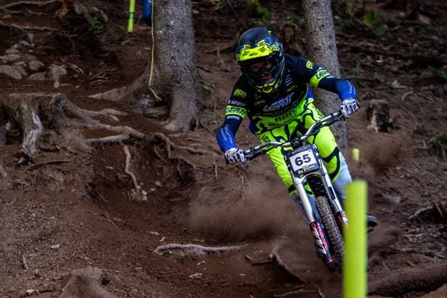 Whoop UCI Mountainbikeworldcup Downhill Lenzerheide KERR Henry AON RACING TOURNE CAMPERVANSat Whoop UCI Mountainbikeworldcup Downhill Lenzerheide, 19 09 2025,in Lenzerheide,SUI Foto Sebastian Sternemannat Whoop UCI Mountainbikeworldcup Downhill Lenzerheide, 19 09 2025,in Lenzerheide,SUI Foto Sebastian Sternemann
