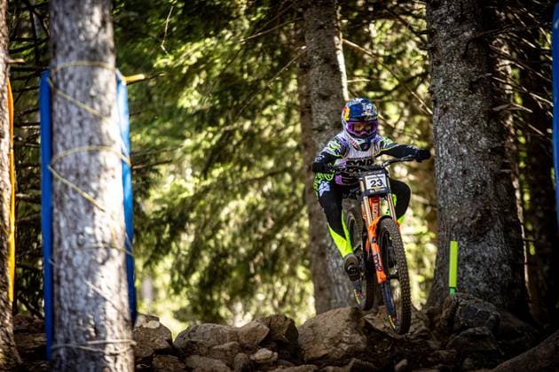 Whoop UCI Mountainbikeworldcup Downhill Lenzerheide GREENLAND Laurie SANTA CRUZ SYNDICATEat Whoop UCI Mountainbikeworldcup Downhill Lenzerheide, 19 09 2025,in Lenzerheide,SUI Photo Sebastian Sternemannat Whoop UCI Mountainbikeworldcup Downhill Lenzerheide, 19 09 2025,in Lenzerheide,SUI Photo Sebastian Sternemann