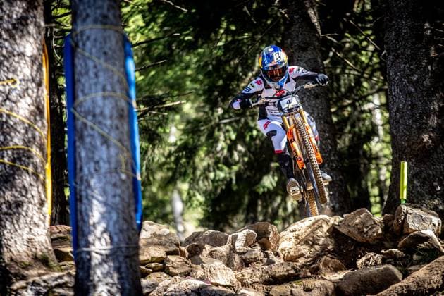 Whoop UCI Mountainbikeworldcup Downhill Lenzerheide VERMETTE Asa at Whoop UCI Mountainbikeworldcup Downhill Lenzerheide, 19 09 2025,in Lenzerheide,SUI Photo Sebastian Sternemannat Whoop UCI Mountainbikeworldcup Downhill Lenzerheide, 19 09 2025,in Lenzerheide,SUI Photo Sebastian Sternemann