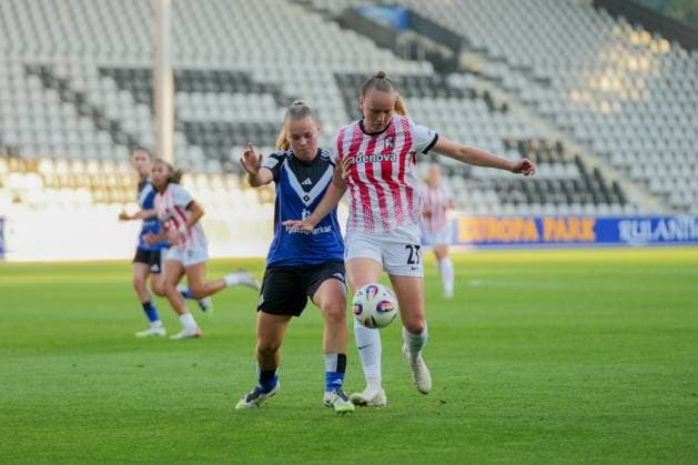 Google Pixel Womens Bundesliga SC Freiburg vs Hamburger SV, 19 09 2025 Duel between Svea Stoldt Hamburger SV, 8 and Luca Birkholz SC Freiburg, 23 Google Pixel Womens Bundesliga SC Freiburg vs Hamburger SV, Dreisamstadion, 19 09 2025 DFB DFL REGULATIONS PROHIBIT ANY USE OF PHOTOGRAPHS AS IMAGE SEQUENCES AND OR QUASI VIDEO Copyright: xBEAUTIFULxSPORTS Boscox