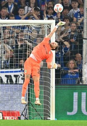 19 09 2025 Soccer Season 2025 2026 2 Soccer Bundesliga 06 Matchday DSC Arminia Bielefeld SpVgg Greuther Fürth Kleeblatt Sportfoto Zink xwoxzix DFL regulations prohibit any use of photographs as image sequences and or quasi video only for editorial use Pelle Boevink 26, SpVgg Greuther Fürth