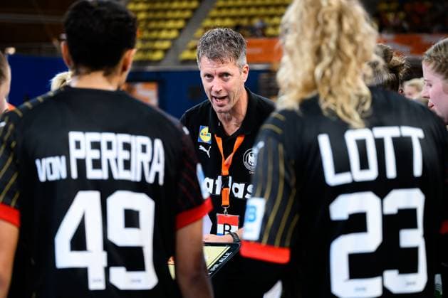 Eindhoven Handball Women National Match Netherlands Germany Coach Markus Gaugisch Germany Eindhoven Netherlands
