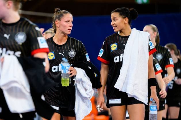 Eindhoven Handball Women Laenderspiel Netherlands Germany Xenia Smits Germany , Aimee von Pereira Germany Eindhoven Netherlands