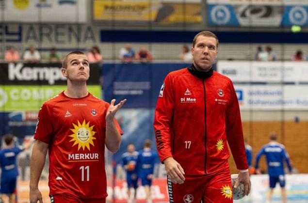 Jacob Lundahl TuS N Luebbecke, 17 , right and Kasper Haugen Furu TuS N Luebbecke, 11 , left warming up, HBW Balingen Weilstetten vs TuS N Luebbecke, Handball, 2 Bundesliga, Matchday 4, Season 2025 2026, 19 09 2025 Eibner Pressefoto Andreas Ulmer HBW Balingen Weilstetten vs TuS N Luebbecke, Handball, 2 Bundesliga, Matchday 4, Season 2025 2026, 19 09 2025 Balingen Copyright: xEibner-Pressefoto AndreasxUlmerx EP_AUR