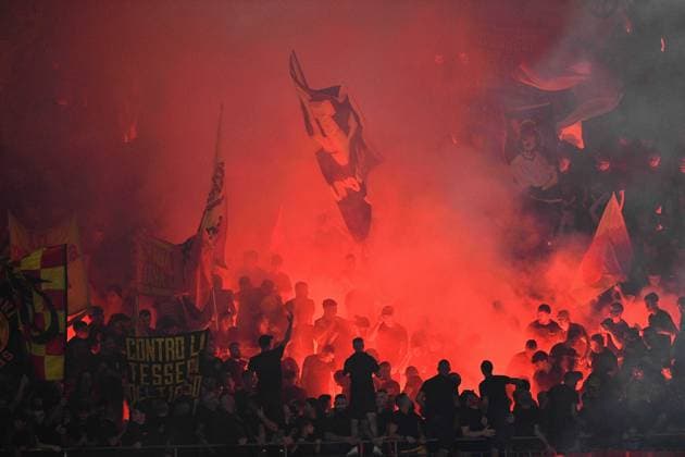 US Lecce fans and supporters during the Serie A Enilive soccer matchday 4 between US Lecce and Cacliari Calcio at the Via del Mare Stadium in Lecce, Italy, Friday, September 19, 2025. (Credit Image: Giovanni Evangelista LaPresse)  Copyright: xGiovannixEvangelista LaPressex