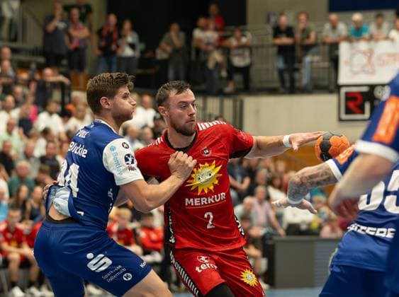 Jo Gerrit Genz TuS N Luebbecke, 02 is blocked, HBW Balingen Weilstetten vs TuS N Luebbecke, Handball, 2 Bundesliga, Matchday 4, Season 2025 2026, 19 09 2025 Eibner Pressefoto Andreas Ulmer HBW Balingen Weilstetten vs TuS N Luebbecke, Handball, 2 Bundesliga, Matchday 4, Season 2025 2026, 19 09 2025 Balingen Copyright: xEibner-Pressefoto AndreasxUlmerx EP_AUR