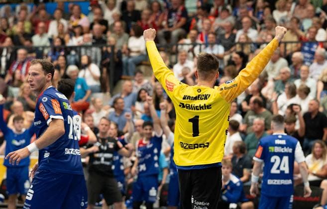 Mateusz Kornecki HBW Balingen Weilstetten, 1 , Victory certain HBW Balingen Weilstetten vs TuS N Luebbecke, Handball, 2 Bundesliga, Matchday 4, Season 2025 2026, 19 09 2025 Eibner Pressefoto Andreas Ulmer HBW Balingen Weilstetten vs TuS N Luebbecke, Handball, 2 Bundesliga, Matchday 4, Season 2025 2026, 19 09 2025 Balingen Copyright: xEibner-Pressefoto AndreasxUlmerx EP_AUR