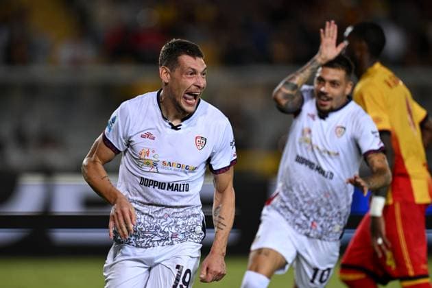 Ci Lecce 19 09 2025 - campionato di calcio serie A Lecce-Cagliari foto Carmelo Imbesi Image nella foto: esultanza gol Andrea Belotti 