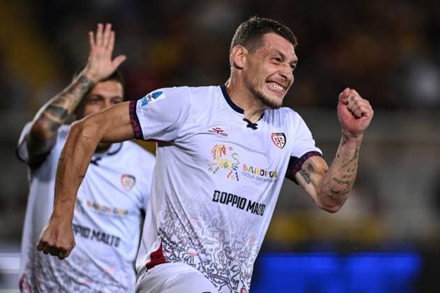 Ci Lecce 19 09 2025 - campionato di calcio serie A Lecce-Cagliari foto Carmelo Imbesi Image nella foto: esultanza gol Andrea Belotti 