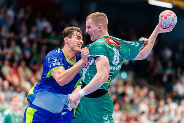 v l Julian Koester VfL Gummersbach, 07 , Karolis Antanavicius GWD Minden, 08 in duel GER, GWD Minden vs VfL Gummersbach, Handball, 1 Bundesliga, Matchday 5, Season 2025 2026, 19 09 2025 GER, GWD Minden vs VfL Gummersbach, Handball, 1 Bundesliga, Matchday 5, Season 2025 2026, 19 09 2025 Luebbecke Copyright: xEibner-Pressefoto JanxRollingerx EP_JSK