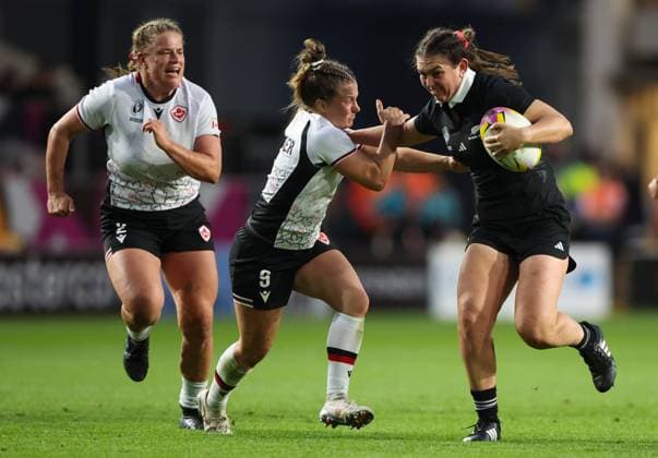 Kaipo Olsen-Baker of New Zealand holds off Justine Pelletier of Canada New Zealand v Canada, Women s Rugby World Cup, Semi Final, Rugby Union, Ashton Gate, Bristol, UK - 19 Sep 2025Bristol Ashton Gate United Kingdom EDITORIAL USE ONLY No use with unauthorised audio, video, data, fixture lists, club league logos or live services. Online in-match use limited to 120 images, no video emulation. No use in betting, games or single club league player publications. Copyright: xKieranxMcManus Shutterstockx 15486947au