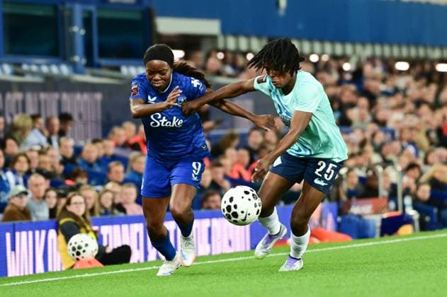 Everton vs London City Lionesses in the Barclays WSL at Goodison Park in Liverpool Featuring: Toni Payne, Rofiat Imuran Where: Liverpool, United Kingdom When: 19 Sep 2025 Credit: Graham Finney Cover Images EDITORIAL USE ONLY. NOT FOR USE BY NEWSPAPERS BASED IN THE UK. Copyright: xx coverimg55106682