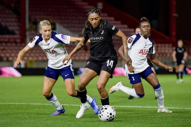 London, England, September 19 2025: Kerolin Nicoli (14 Manchester City) in action during the Womens Super League game between Tottenham Hotspur and Manchester City at Brisbane Road in London, England. (Photo by Pedro Porru Sports Press Photo SPP) Copyright: xPedroxPorrux xSPPx Sportspressphoto_SPR28739