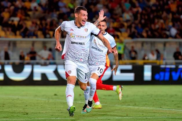 Andrea Belotti of Cagliari Calcio celebrates after scoring a goal during US Lecce vs Cagliari Calcio, Italian soccer Serie A match in Lecce, Italy, September 19 2025  Copyright: xEmmanuelexMastrodonato IPAxSportx xipa-agency.netx xx IPA_65268897 IPA_Agency_IPA65268897