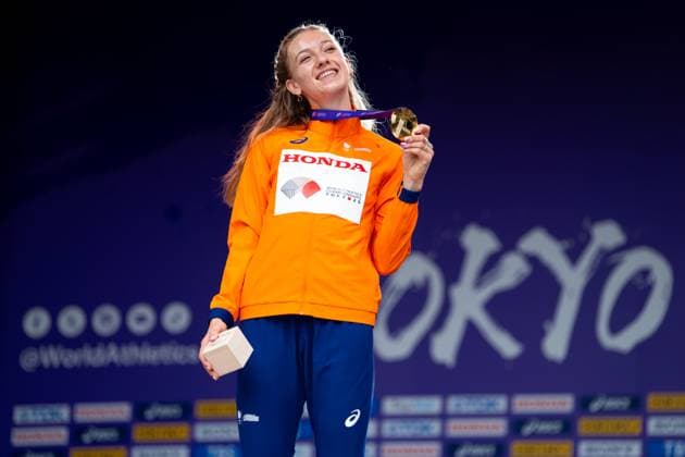 2025-09-20 World Athletics Championships Tokyo 2025 - Day 8 TOKYO, JAPAN - SEPTEMBER 20: Femke Bol of the Netherlands during the podium ceremony after competing during the Women s 400m Hurdles on day eight of the World Athletics Championships Tokyo 2025 at National Stadium on September 20, 2025 in Tokyo, Japan. (Photo by Joris Verwijst BSR Agency) Tokyo Japan Content not available for redistribution in The Netherlands directly or indirectly through any third parties. Copyright: xBSRxAgencyx